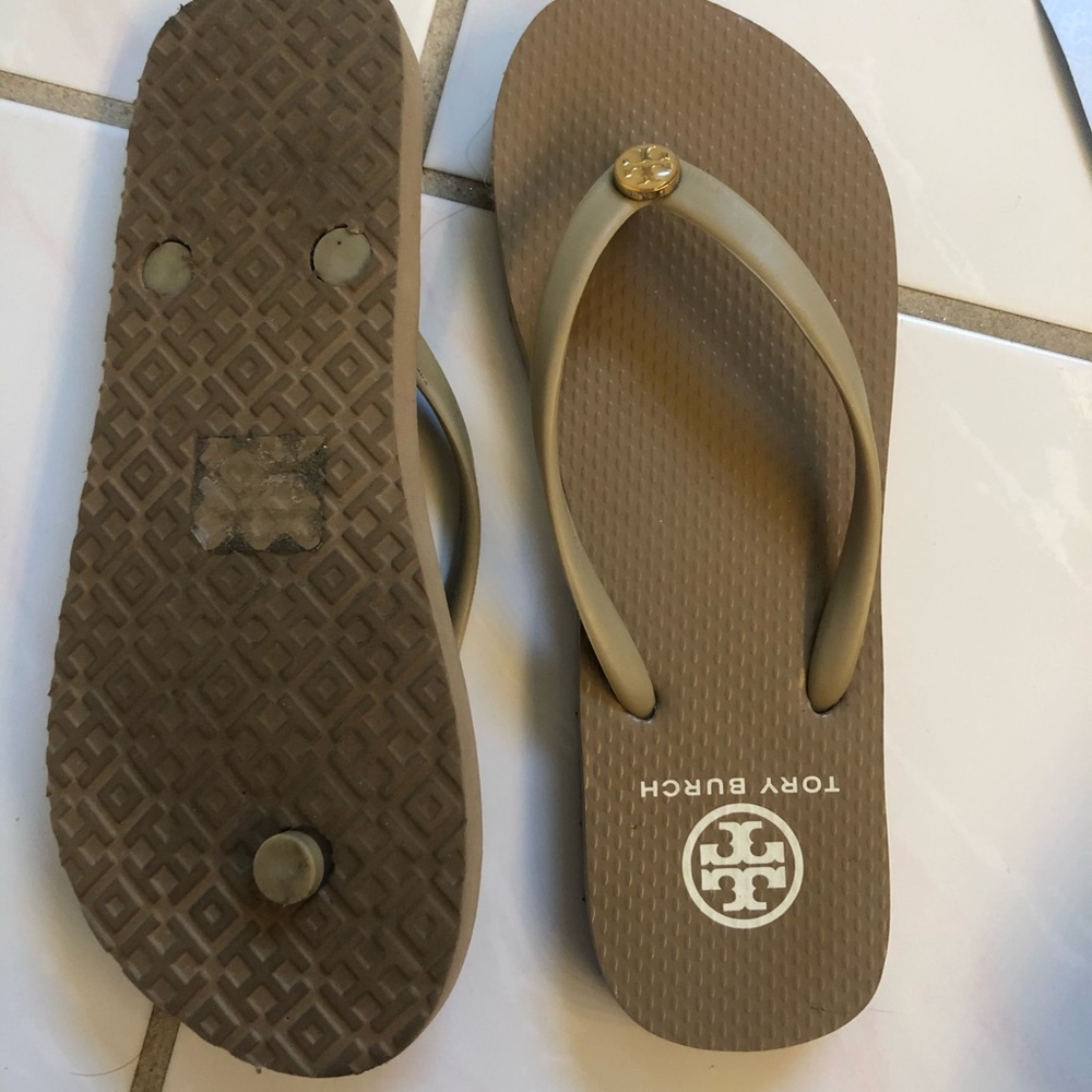 Tory Burch thin flip flop sz 6